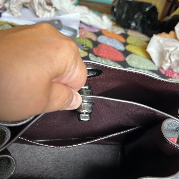 Authentic Coach Handbag - Picture 12 of 14